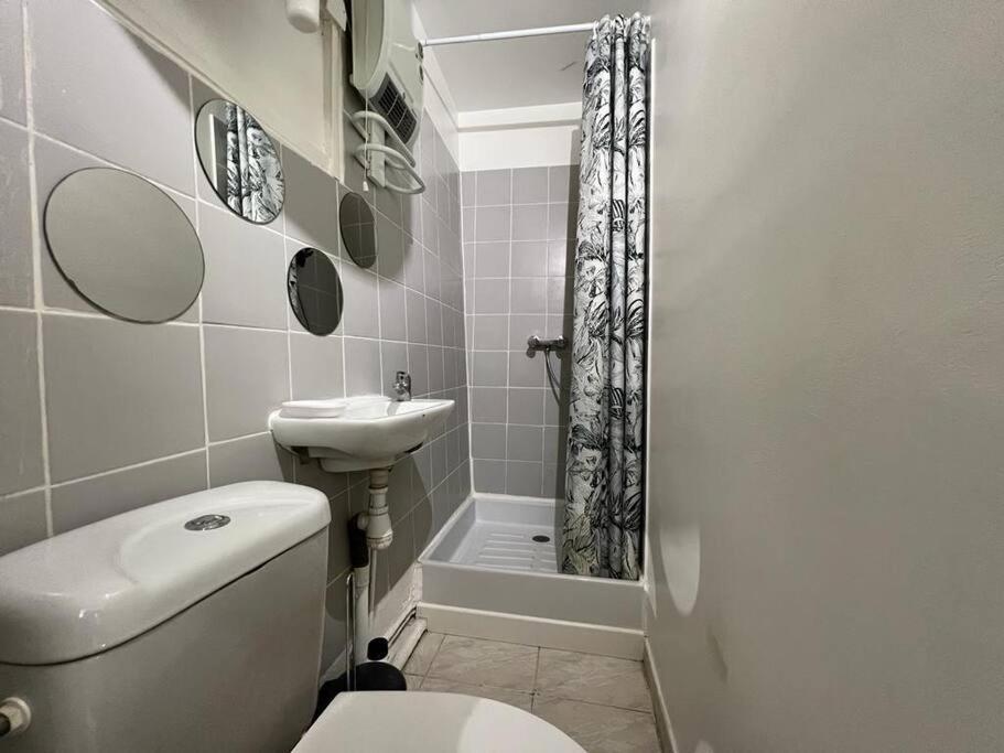 Apartamento Le Cocon De Melun Exterior foto